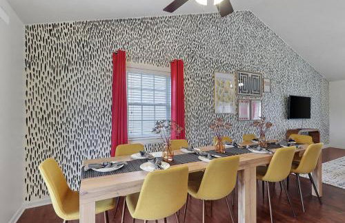 Charming 5BD - UNL 5mins - BBQ, Games & Backyard - Foto 2