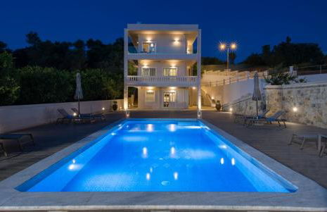 Queen Electra with pool and tennis court - Photo 11