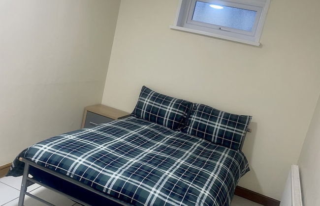 Beautiful 3-bed Bungalow in Bawtry Doncaster - Photo 3