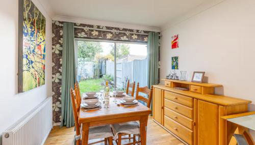 Pass the Keys 3-Bedroom Home in Chelmsford Sleeps 7 - Foto 3, Other