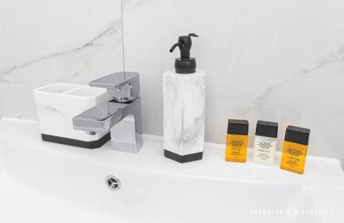 Mousehole by Grandeur Property - Photo 3