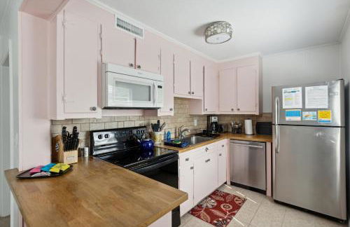 Folly Vacation Great Location, Vintage and Fun 120 Unit B - Foto 9