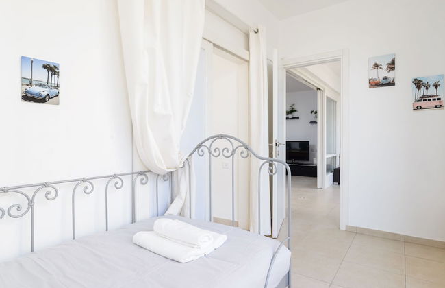 Bright and Fresh Family Home near Beach - Foto 8