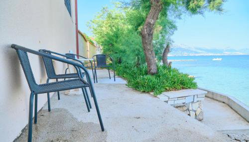 Beachfront Villa Mihovil With Direct Beach Access - Photo 3