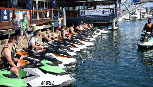 Safari en moto acuática y parasailing - Foto 4