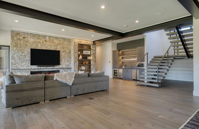 Reflection by Avantstay Sleeps 18 Lake Views Hot Tub Game Room - Foto 21