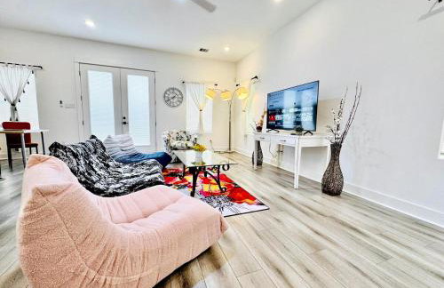 Modern getaway near downtown and airport - Foto 2