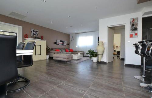 Villa d'architecte avec piscine chauffée, 4 chambres, à 30 mn Gruissan plage - Foto 8