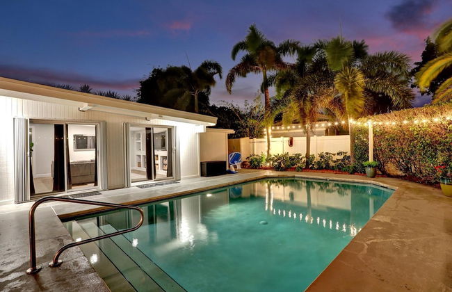 5BR with Heated Pool 5 min to Beach - Photo 34