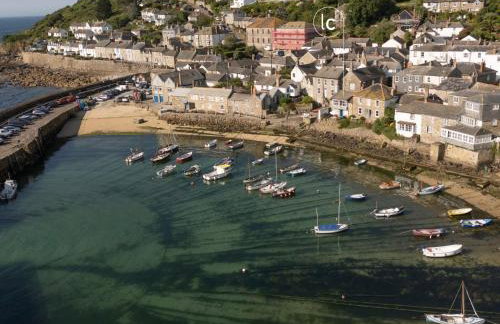Tides Reach - Free WiFi - Harbourside - Wood Burner - Coffee Machine - Photo 6