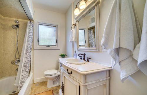 1 Mi to Univ of Wash Campus Seattle Home with Yard! - Foto 17