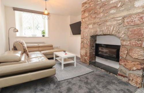 Memorial Building - Photo 19