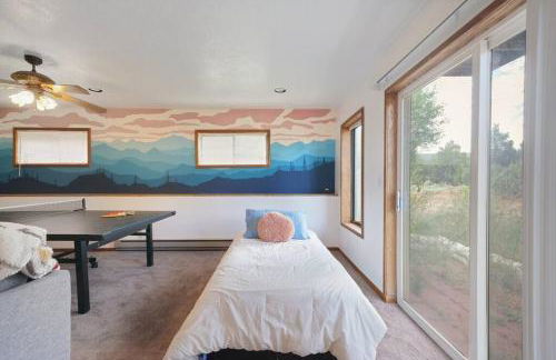 Mountain Home w/ a River in Back - Close to Skiing - Foto 32