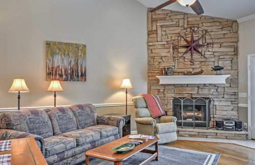 Lakefront Hiawassee Home with Boat Dock and Hot Tub! - Foto 5