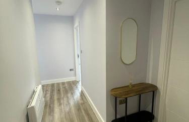 Square Flat - Modern - En-Suites - 6 Guests - Foto 25