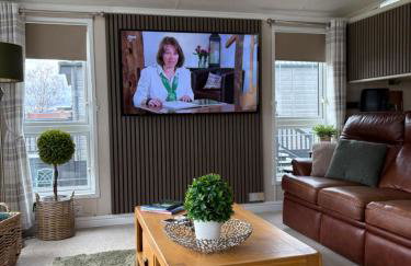 Hot Tub Lodge with Panoramic Views & Free Golf - Foto 8