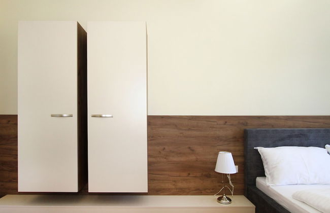 Christiano Apartments - Photo 18