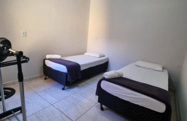 Casa 3 Quartos l 2 banheiros l 2 garagens l centro - Foto 7