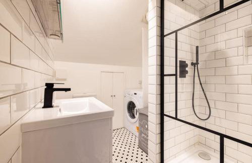 Stylish 2-Bed Loft Apartment with Terrace 2 min walk to Fulham Tube Station - Foto 20
