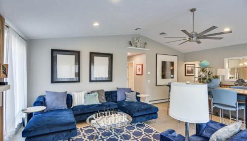 Pet-Friendly Narragansett Home with Deck and Gas Grill - Foto 5