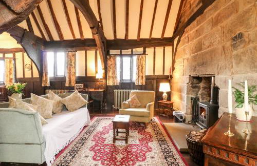 Porter's Lodge - Photo 9