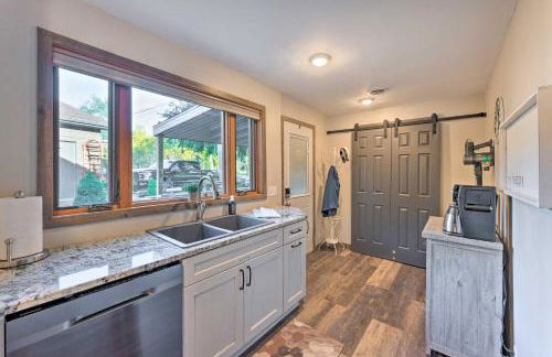 Boat Dock and Backyard Rock River Retreat - Foto 9