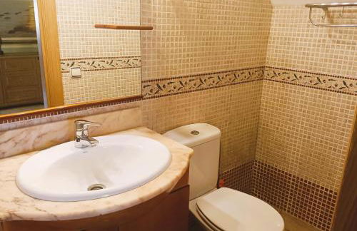 House with Pool and Sea Views - Photo 9