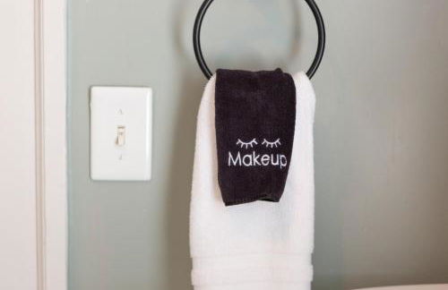 Sunny efficiency in historic home - Foto 26