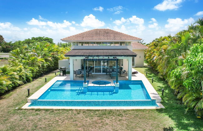 Luxury Golf Villa in Bavaro Cocotal Palma Real Pool Jacuzzi Staff - Foto 1