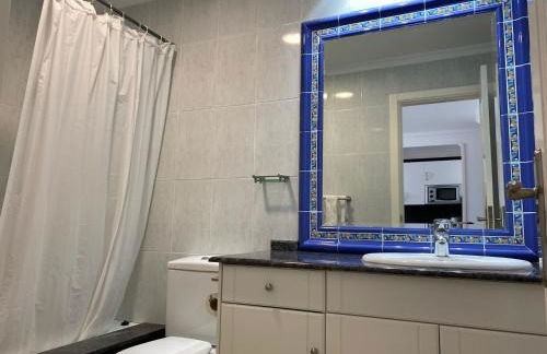 Billy's Beachfront Apartment with pool access - Foto 9