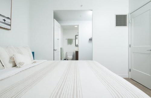 Central Serene Penthouse w King bed GYM Parking - Foto 35