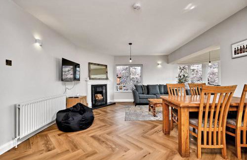 Exclusive Offers l Last-Minute Stay l Sleeps Up to 6 l Conveniently located near town Centre l restaurants l and local attractions l It offers easy access to the stunning Causeway Coast l Coleraine Hideout l WeStayBelfast - Foto 11