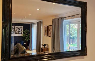 Large 4-bed house for up to 7 guests w 2x parking - Foto 20