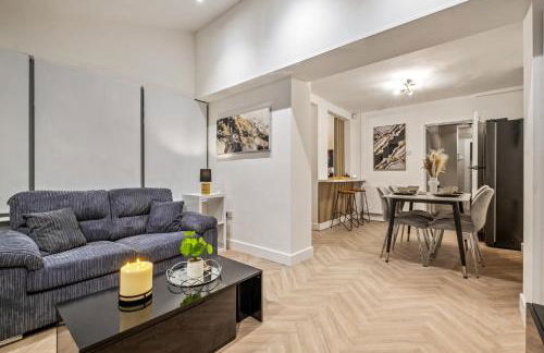 Luxury Cozy 2 bed house hot tub family friendly business traveler family of 4 - 6 with parking close to Birmingham city centre , M6 , Aston univerity , Great Barr Birmingham - Foto 16