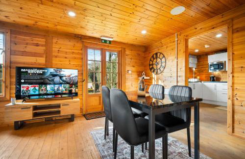 Charming Harvington Cottage - Hot Tub, Pet Friendly, Sleeps 11 - Foto 71