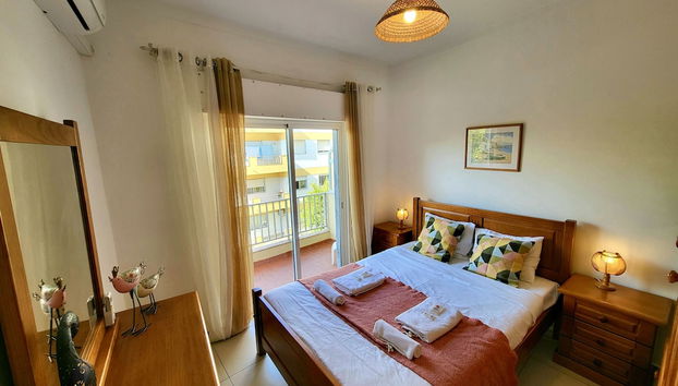 Quarteira Central 2 by Homing - Foto 3, Habitación