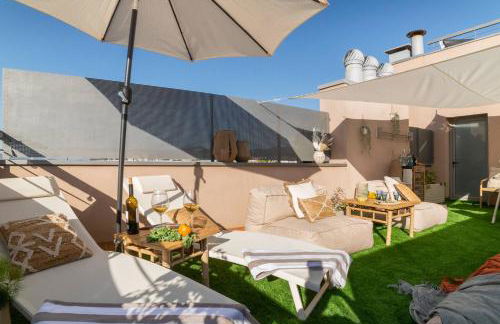 Penthouse with Private Terrace & Pool Access - Foto 9