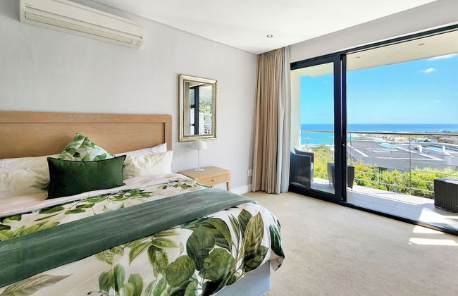 The Blue Emerald - Photo 8