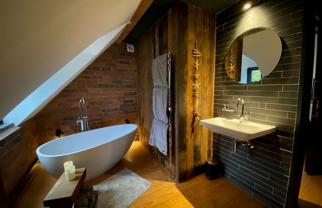 Stunning 3BD Character House near Coleshill - Photo 7