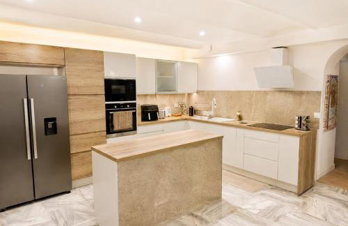 Quiet Private Apartment - 2min Train Station - 5min Palais Croisette - Private entrance - Photo 12