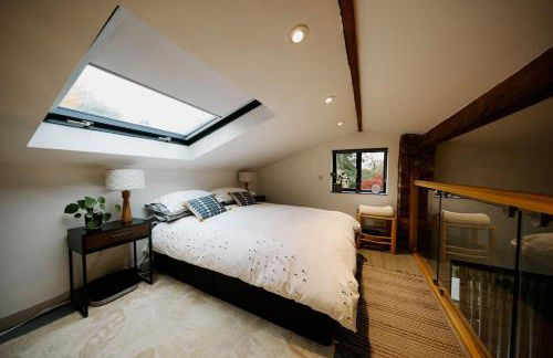 Private Luxury Open-Plan Barn Conversion - Photo 16