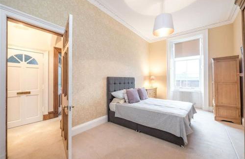 Beautiful & bright 2 bed flat Murrayfield - Foto 6