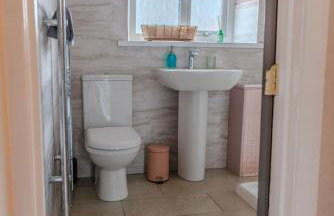 Cozy Home at Ebrington Square - Foto 12