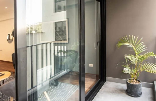 w Spotless 2BR With Balcony in Miraflores - Photo 3