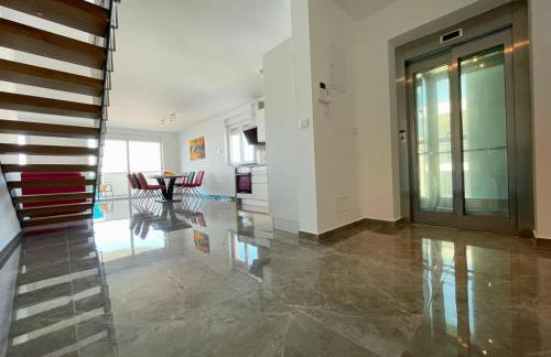 SeaScape Deluxe Residence - Photo 16