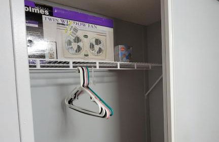 2 min to Chiefs camp 58 min to Arrowhead stadium - Photo 25