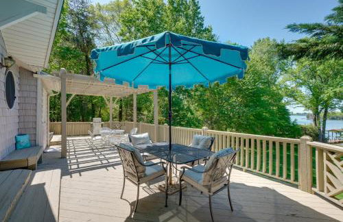 Scenic Smith Mountain Lake Getaway with Deck and Dock! - Foto 29