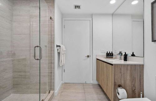 Biscayne Cove by Rove Travel - Condo with Balcony - Foto 18