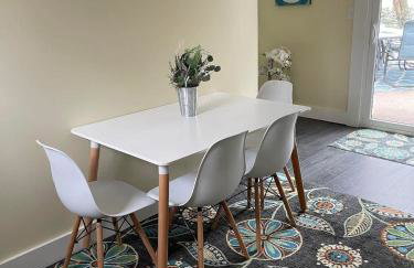 Downtown Bellaire, Close to Hiking, Biking, Golf, Lakes,Pets friendly - Foto 16