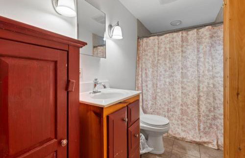 A - Farmhouse Apartment on Miles Smith Farm - Foto 4